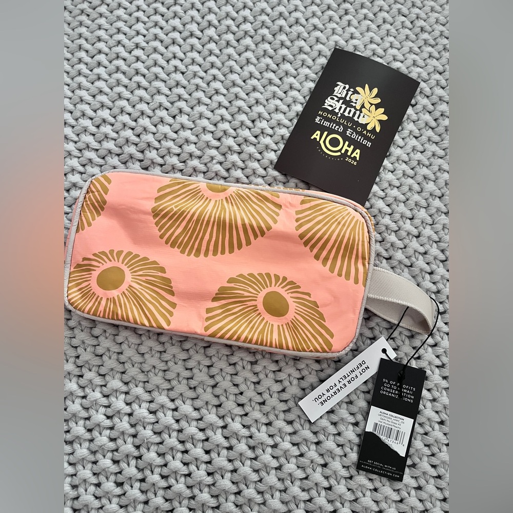 Aloha Collection• SUPER SPECIAL LIMITED EDITION DOPP KIT in OPIHI NUI - Picture 5 of 9